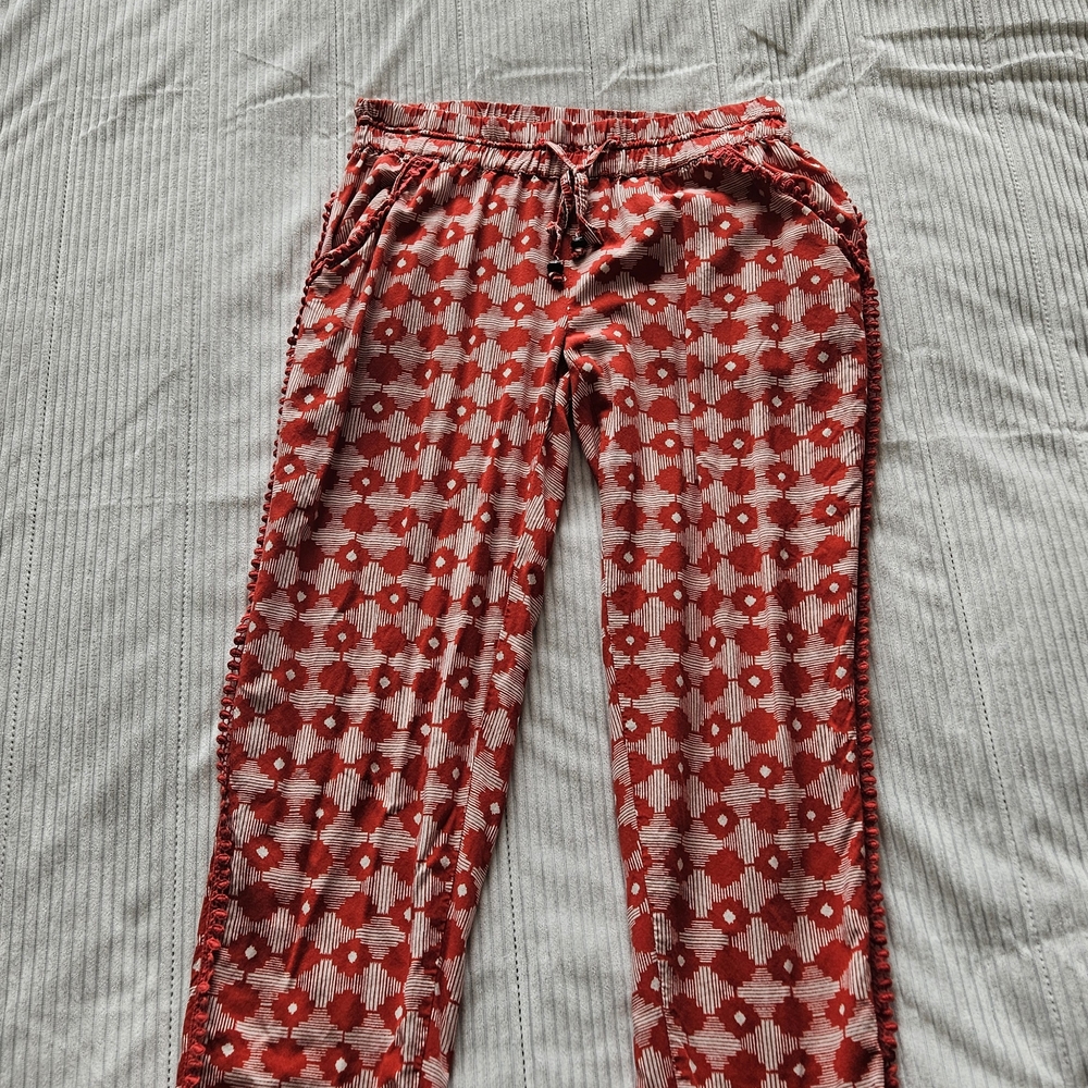 Anthropologie Hei - Hei Red & Cream Patterned Cropped Lounge Pants